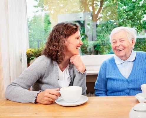caring for elderly parents at home with family support